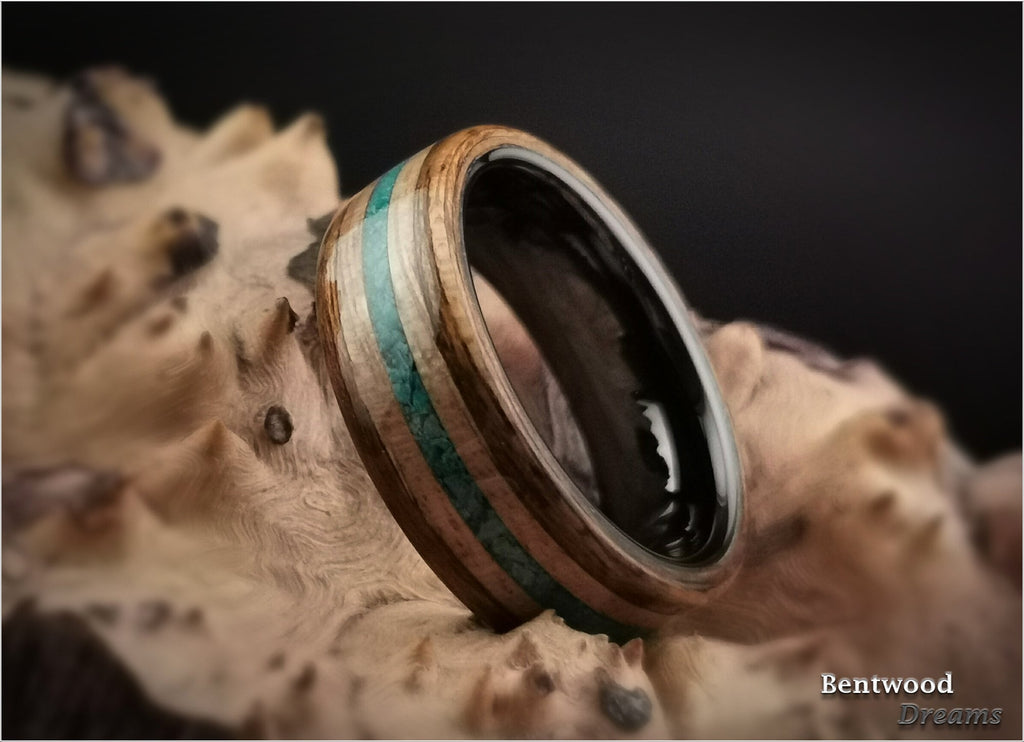 Bentwood Ring: Mangowood, inlaid Mango Sapwood and Peruvian Chrysocolla, Black Ceramic core