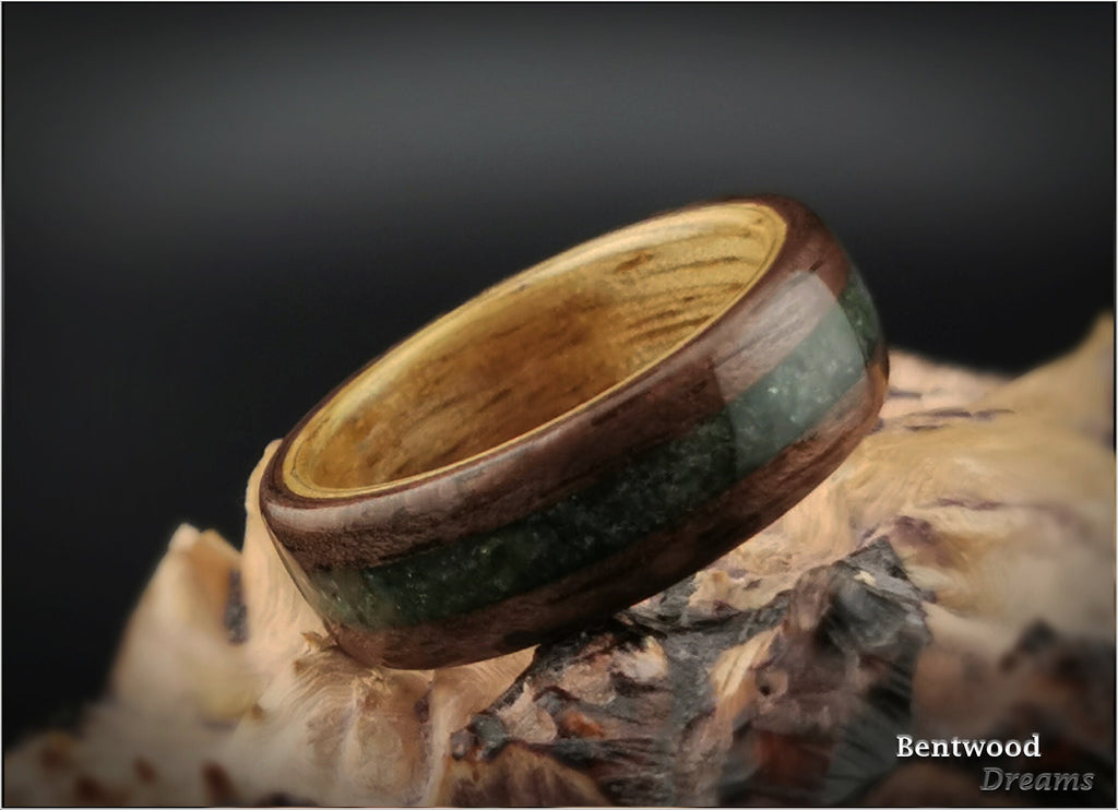 Emerald Inlaid Bentwood Ring: Curly Walnut, Black Limba Core