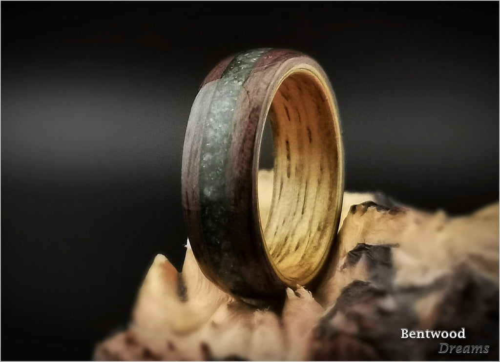 Emerald Inlaid Bentwood Ring: Curly Walnut, Black Limba Core