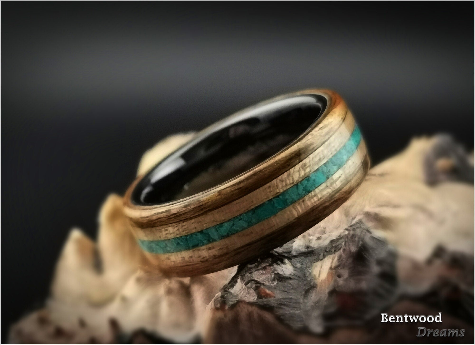 Bentwood Ring: Mangowood, inlaid Mango Sapwood and Peruvian Chrysocolla, Black Ceramic core