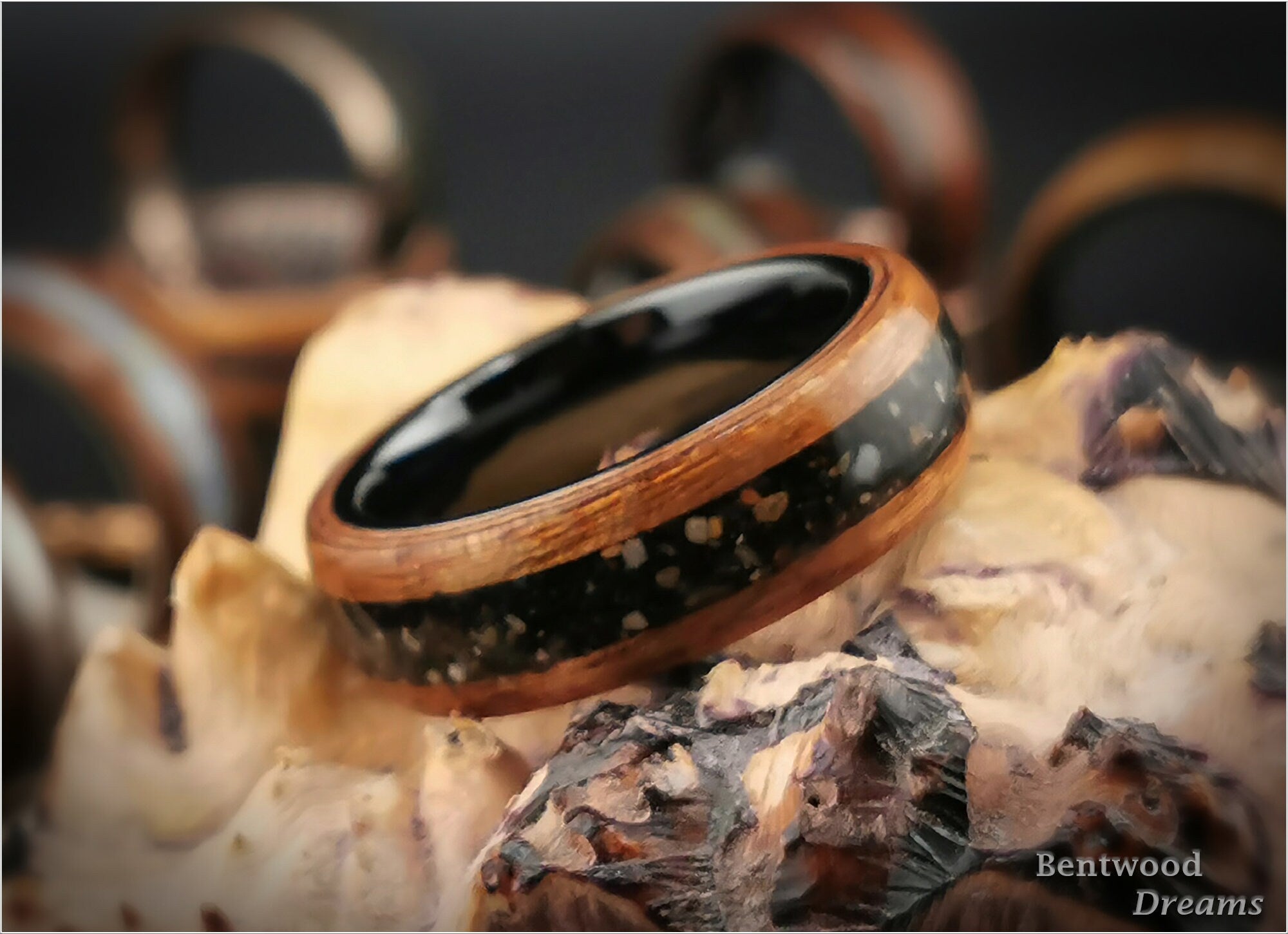 Bentwood Ring: Moabi, inlaid Fuertaventura Volcanic Sand , Polished Black Ceramic core, wood ring