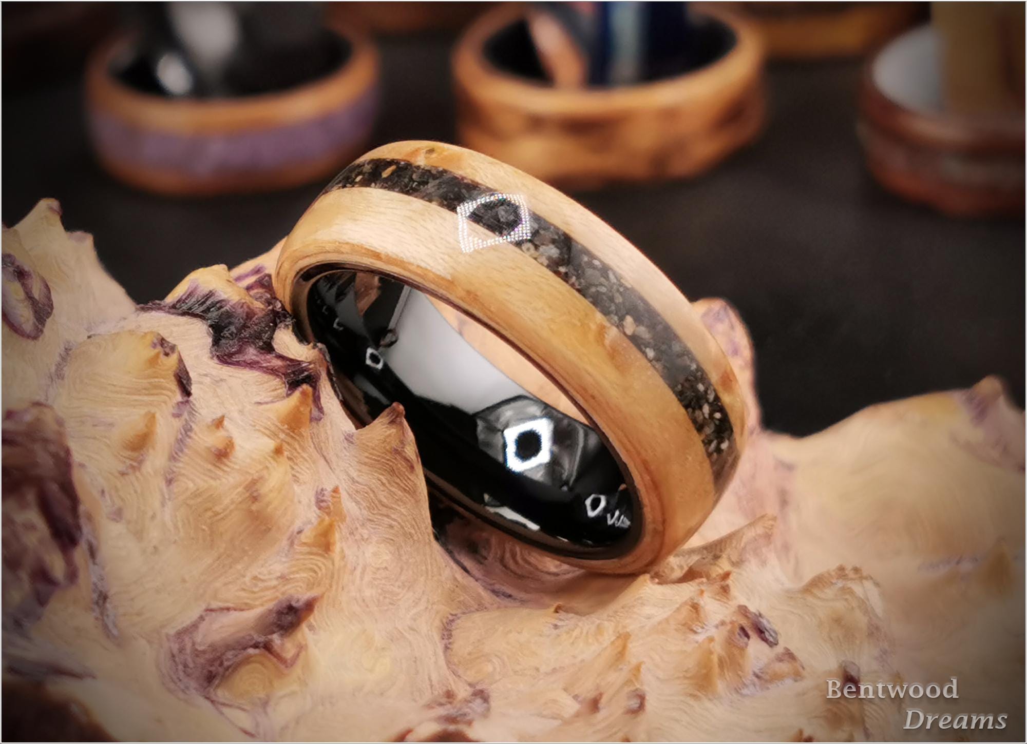 Birdseye Maple Bentwood Ring: Volcanic Sand Inlay, Black Ceramic Core
