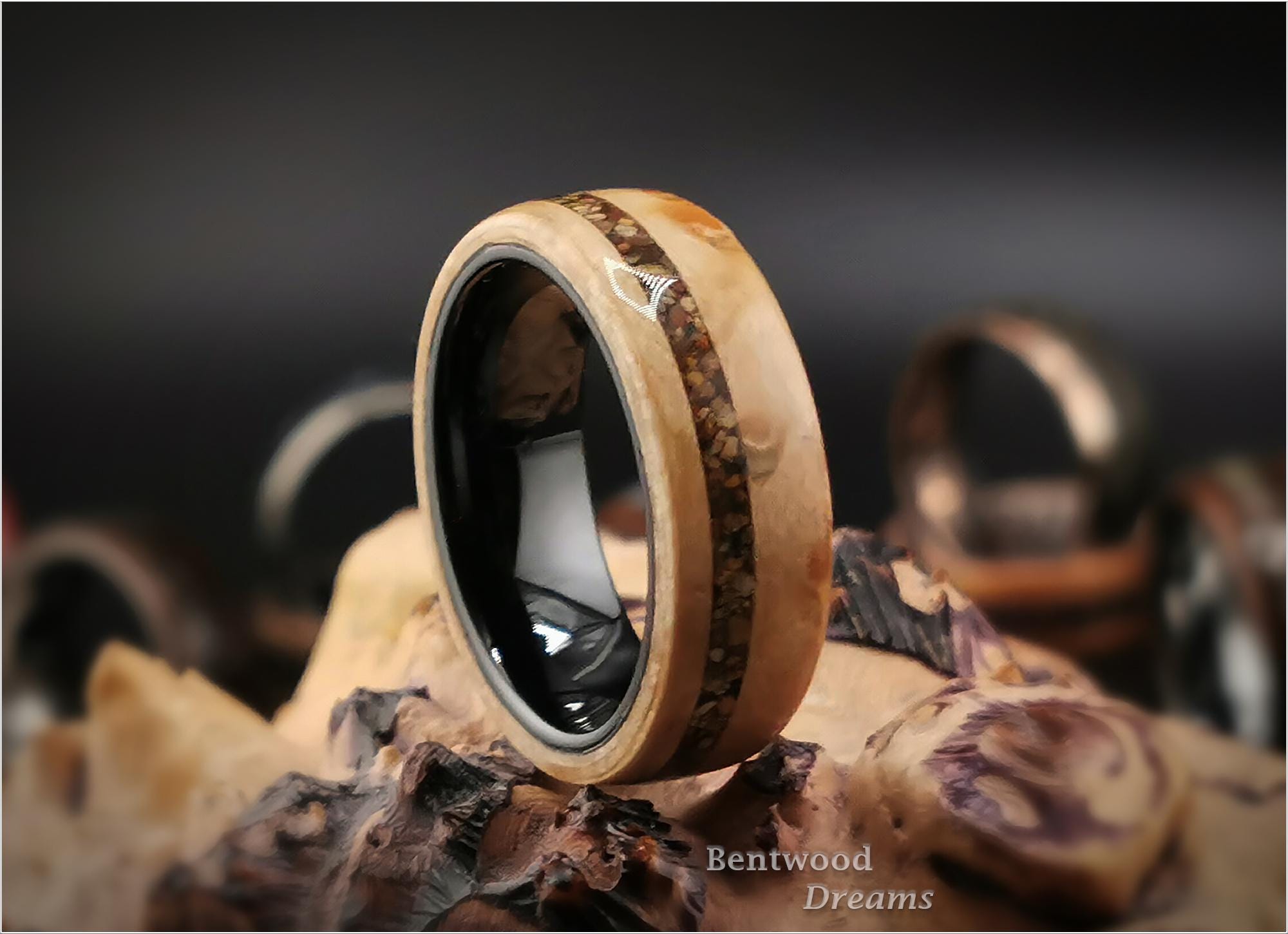 Birdseye Maple Bentwood Ring: Cunca Wulang Sand Inlay, Black Ceramic Core