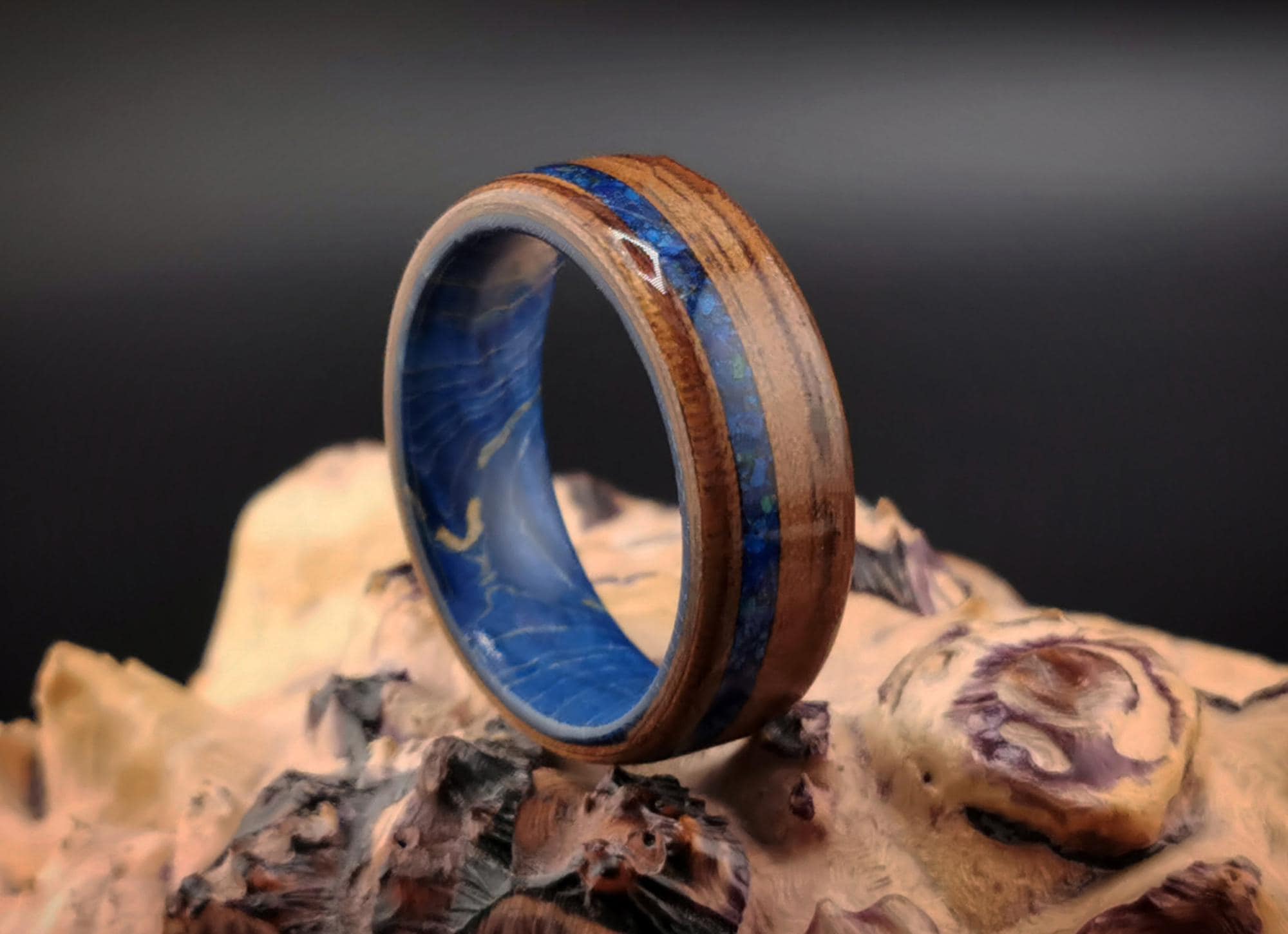 Mangowood Bentwood Ring: Azurite Inlay, Box Elder Core