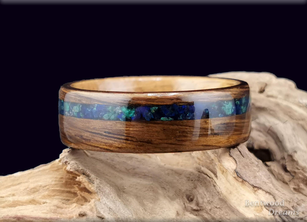 Bentwood Ring: Smoked Red Oak, inlaid Malachite-Azurite, Whisky Barrel Core