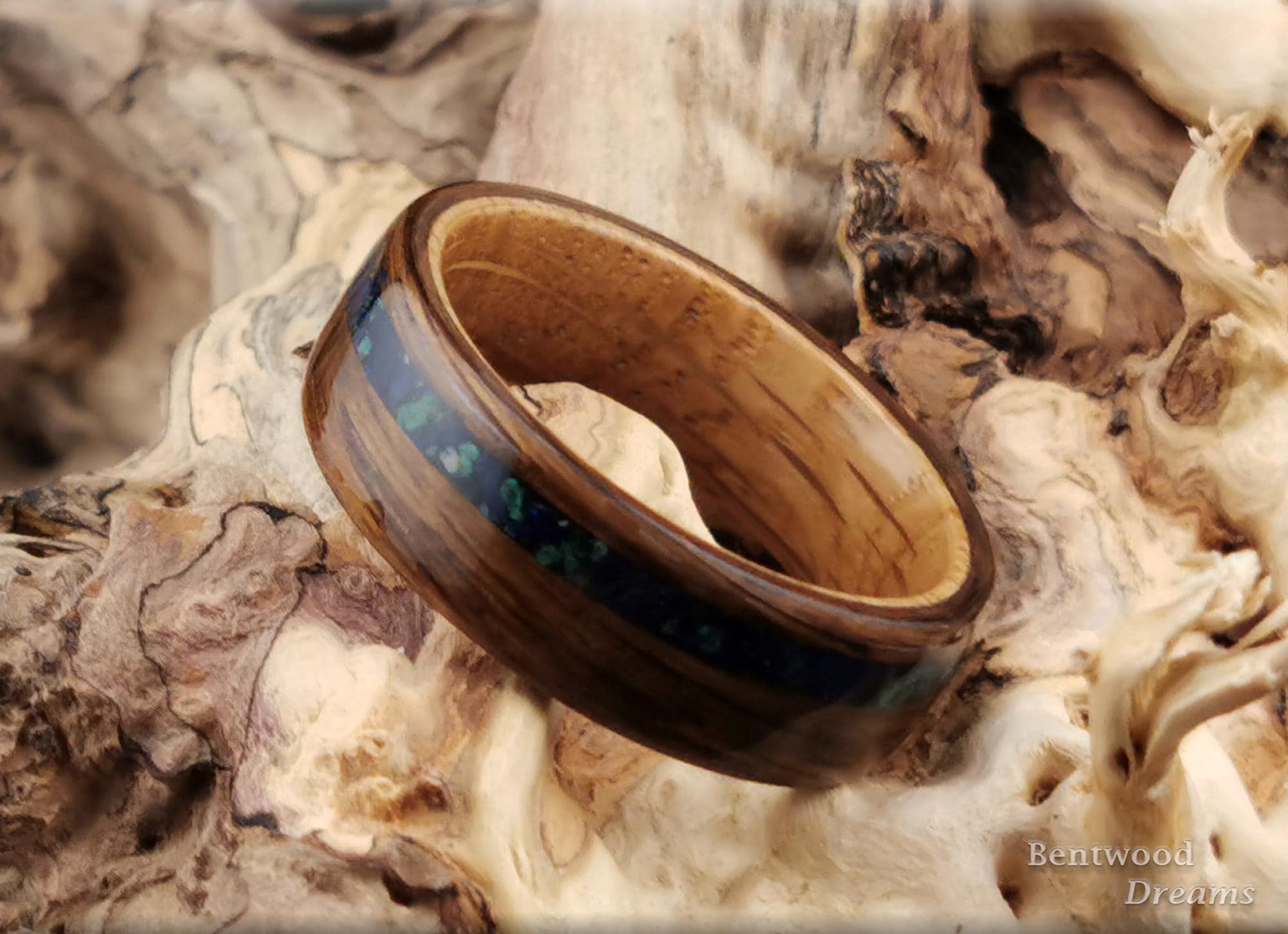 Bentwood Ring: Smoked Red Oak, inlaid Malachite-Azurite, Whisky Barrel Core