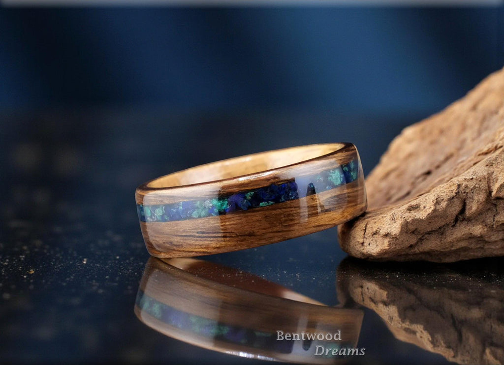 Bentwood Ring: Smoked Red Oak, inlaid Malachite-Azurite, Whisky Barrel Core