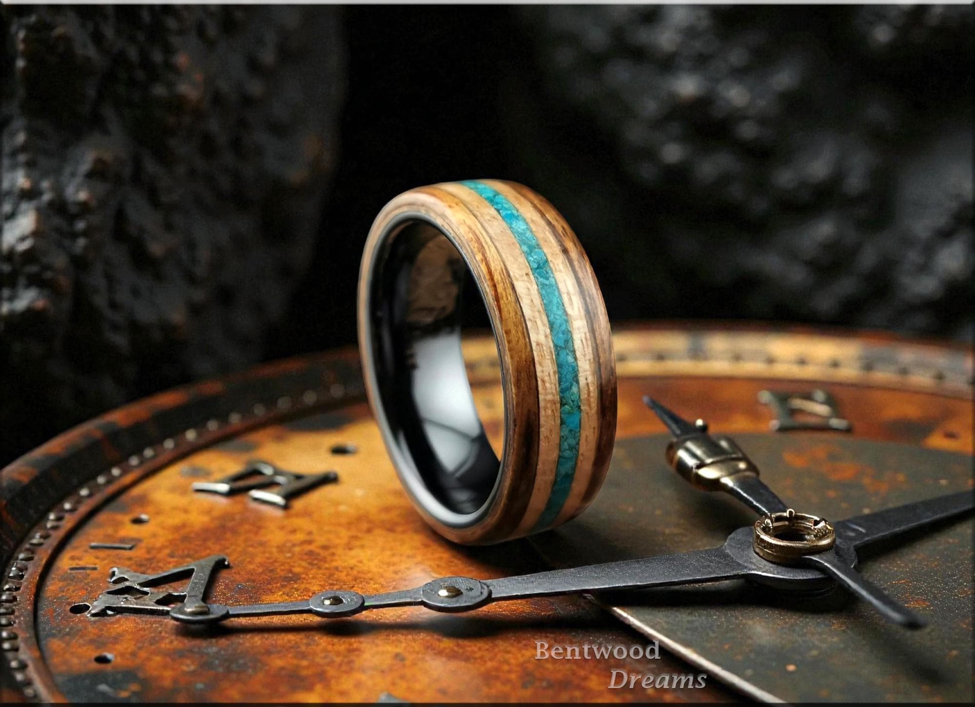 Bentwood Ring: Mangowood, inlaid Mango Sapwood and Peruvian Chrysocolla, Black Ceramic core