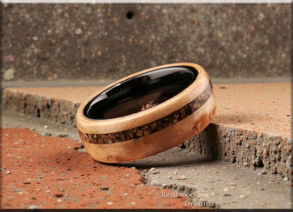 Birdseye Maple Bentwood Ring: Cunca Wulang Sand Inlay, Black Ceramic Core
