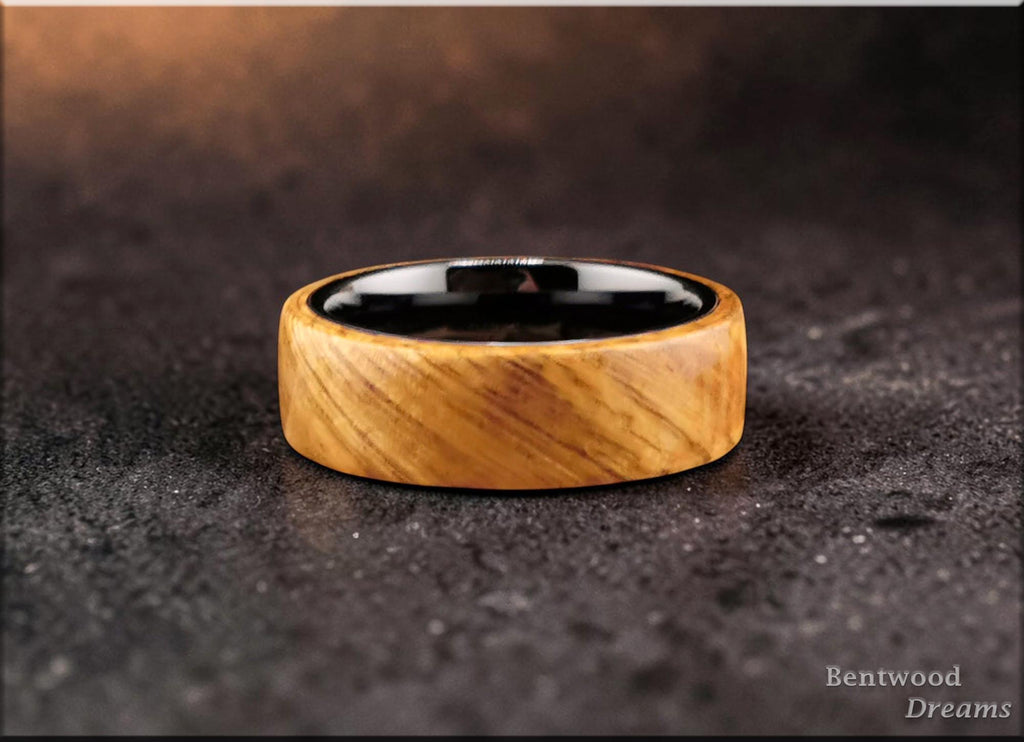 Bentwood Ring: Cerejeira, Polished Black Ceramic core