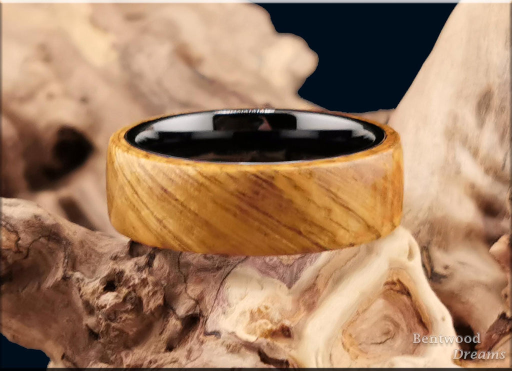 Bentwood Ring: Cerejeira, Polished Black Ceramic core