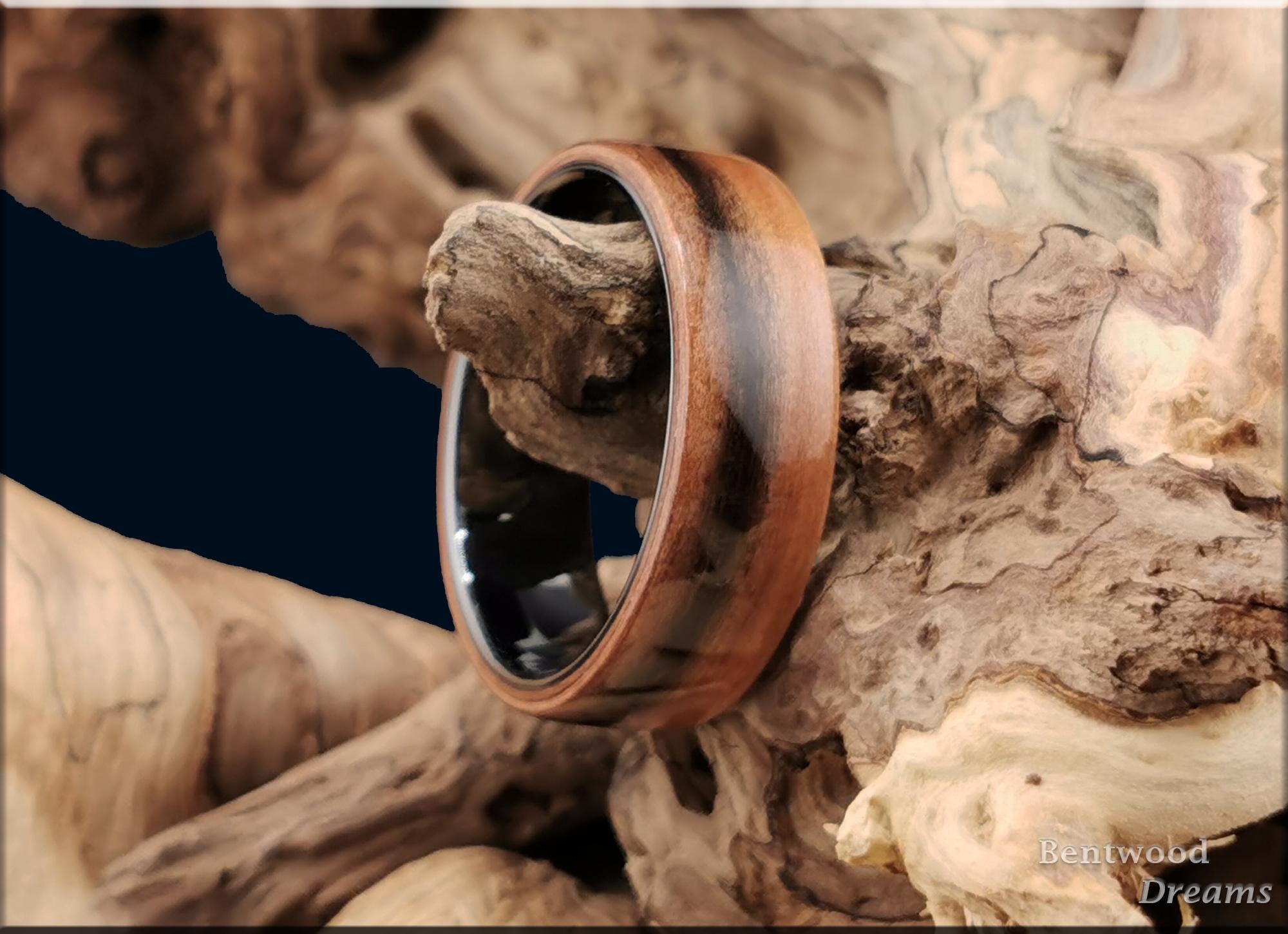 Bentwood Ring: Tineo, polished Black Ceramic core, wood ring